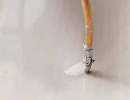 晋州瓷砖空鼓维修公司专业解答在瓷砖铺贴过程中，如果使用的砂料过粗（如全部使用了粗砂），可能会导致以下问题